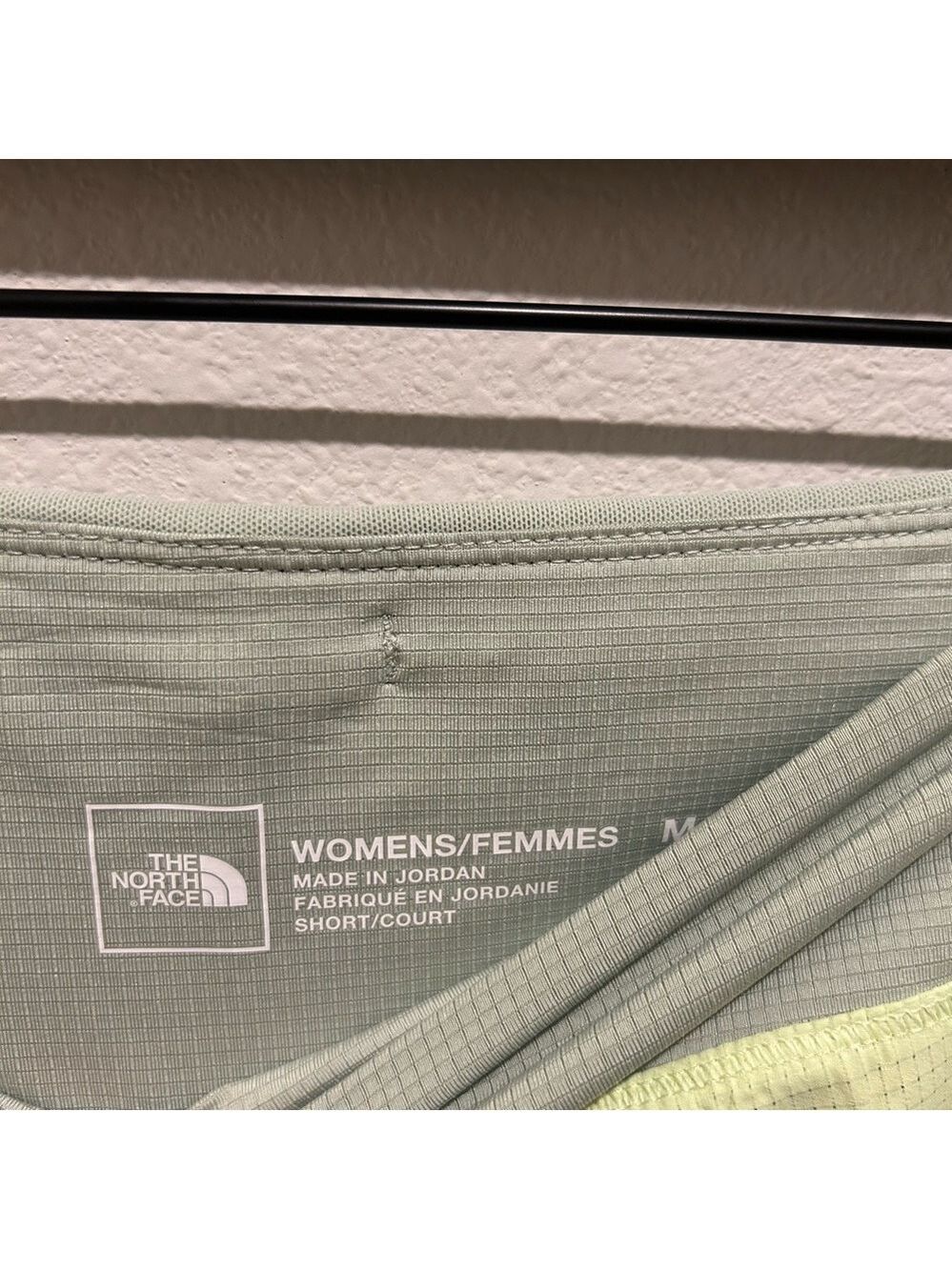 The North Face Summer LT 2.5" Shorts Women’s Medium Astro Lime Mist NWT - Picture 4 of 5